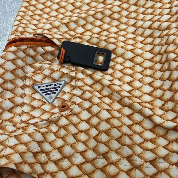 Columbia board shorts with fish scale print and bottle opener - Picture 2 of 7